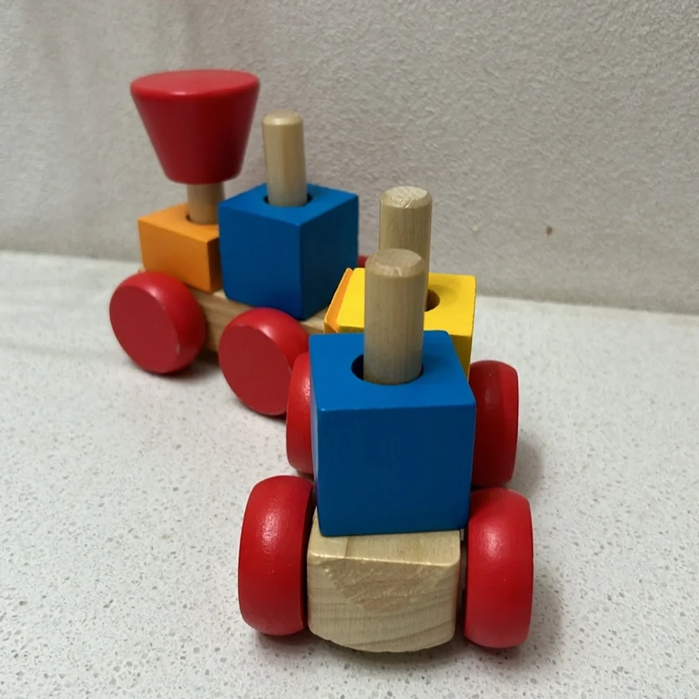 🦋 Colorful Wooden Train Melissa and Doug Set for Toddlers!
